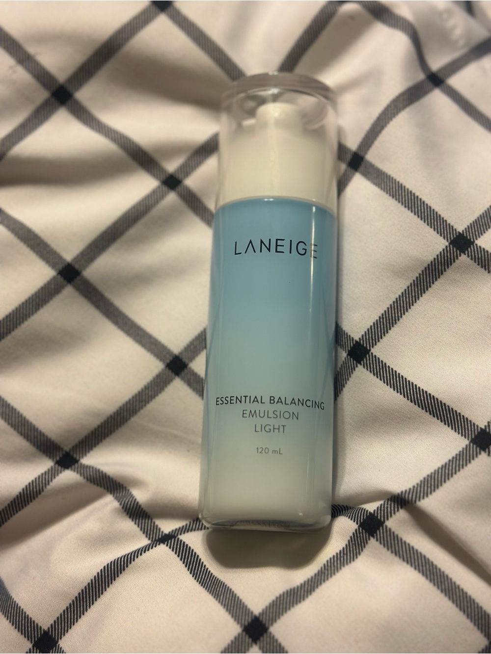 LANEIGE Essential Balancing Emulsion Light